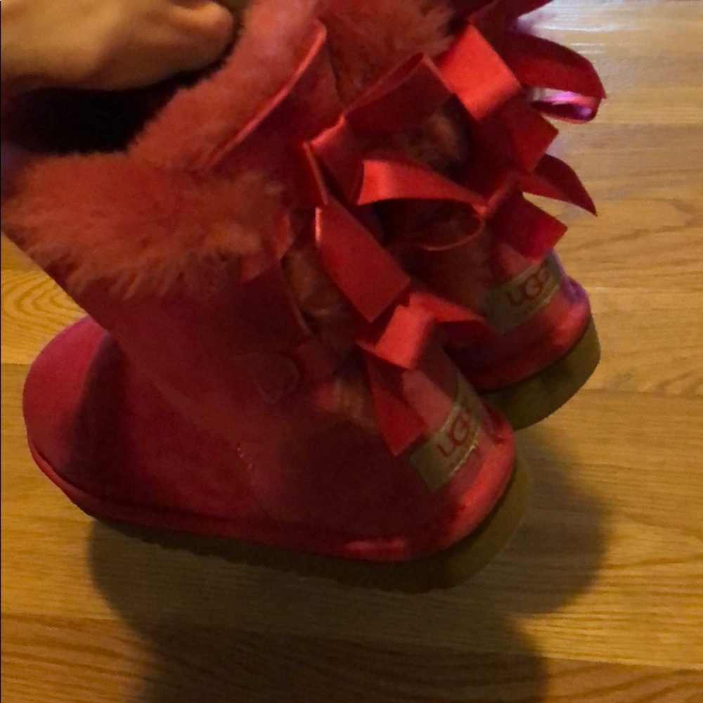 Pink bailey bow uggs